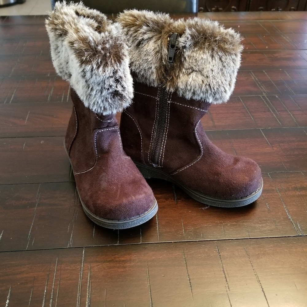 Gymboree Faux Fur Boots size 8